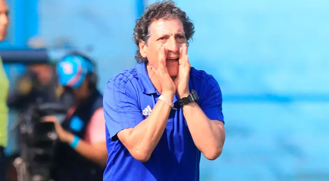 El ex DT de Colo Colo explicó cómo diseñó su plan de trabajo en medio de cuarentena. El ex DT de Colo Colo explicó cómo diseñó su plan de trabajo en medio de cuarentena.