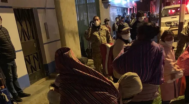 Ministra del Ambiente logró dialogar con caminantes de Huarochirí.