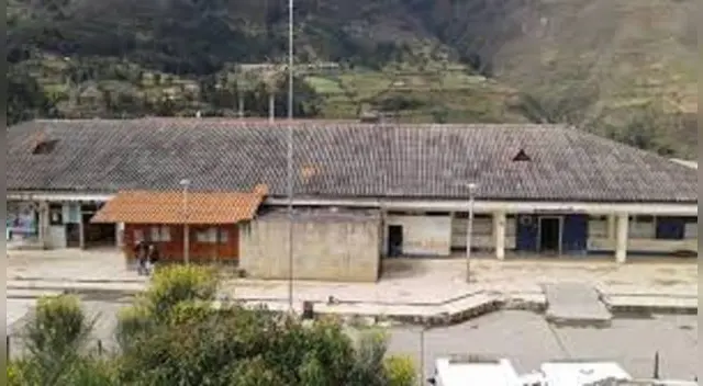 Entre los contagiados hay médicos, enfermeros y técnicos del Hospital de Huari. Entre los contagiados hay médicos, enfermeros y técnicos del Hospital de Huari.