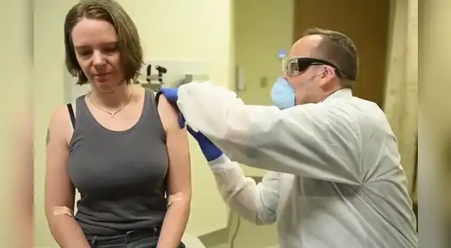 Durante dos semanas, la mujer se le elevó la temperatura y tuvo dolor muscular.