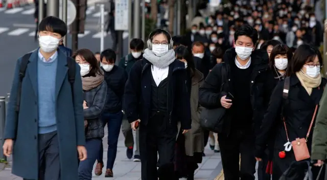 El sistema sanitario de Japón está al borde del colapso. El sistema sanitario de Japón está al borde del colapso.