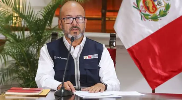 Víctor Zamora, ministro de Salud. Víctor Zamora, ministro de Salud.