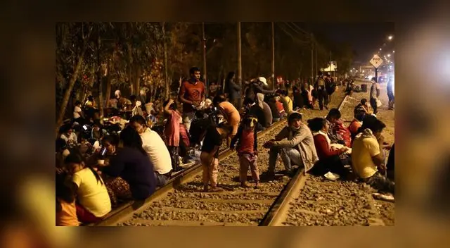 Ciudadanos de San Martín avanzaron hasta el kilómetro 16 de la Carretera Central Ciudadanos de San Martín avanzaron hasta el kilómetro 16 de la Carretera Central