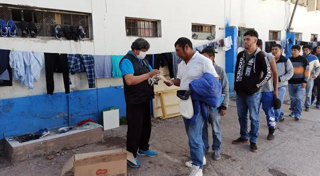Fabrican mascaras en Penal de Cusco. Fabrican mascaras en Penal de Cusco.