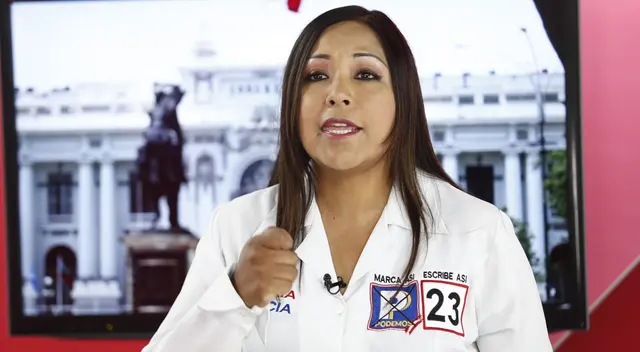 Mamá de congresista Cecilia García fue beneficiada con canasta. Mamá de congresista Cecilia García fue beneficiada con canasta.