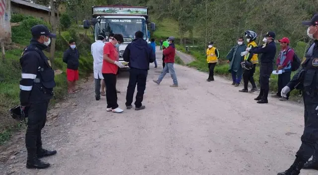 PNP intervino a 11 personas al interior de un camión. Foto referencial.