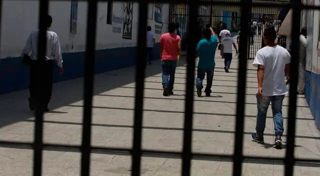 Minitro de Justicia afirma tener el objetivo de liberar a 3000 internos en situación de vulnerabilidad. Minitro de Justicia afirma tener el objetivo de liberar a 3000 internos en situación de vulnerabilidad.