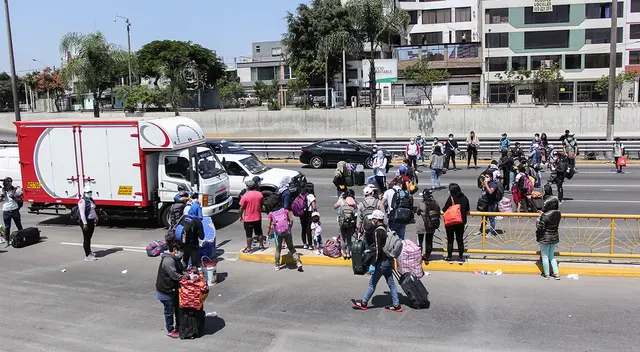 Los varados pidieron que el gobierno regional de piura no los abandone.