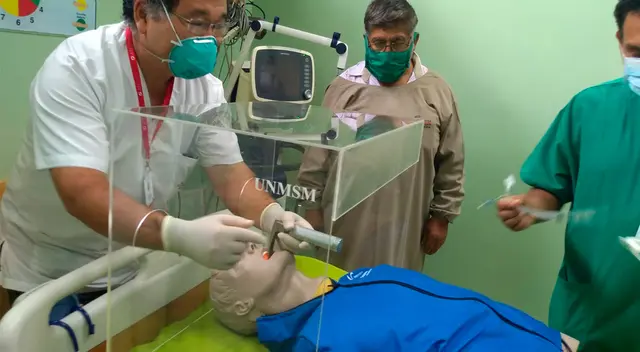 La caja especial es un equipo de protección que ayudará al cuidado de personal de salud en esta emergencia. La caja especial es un equipo de protección que ayudará al cuidado de personal de salud en esta emergencia.