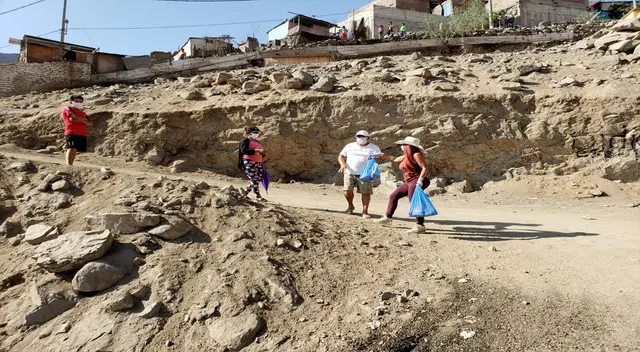 Demostró toda su solidaridad. Demostró toda su solidaridad.