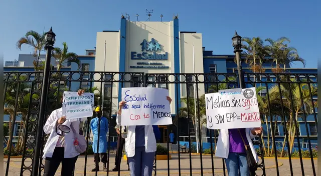 Médicos jóvenes del Hospital Almenara piden mejoras en las condiciones laborales el cual se desempeñan.