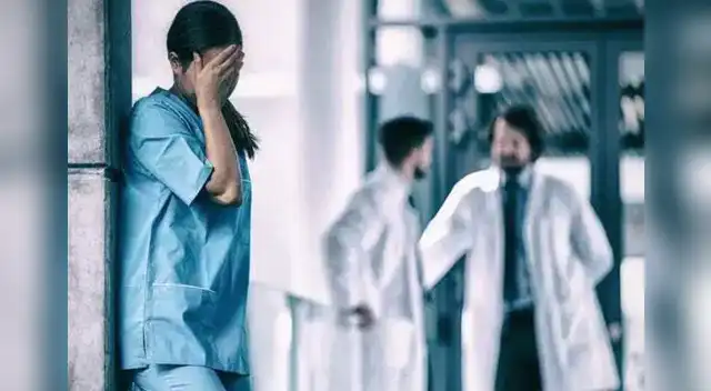 Los ataques al personal médico por el coronavirus se siguen registrando en varios países.