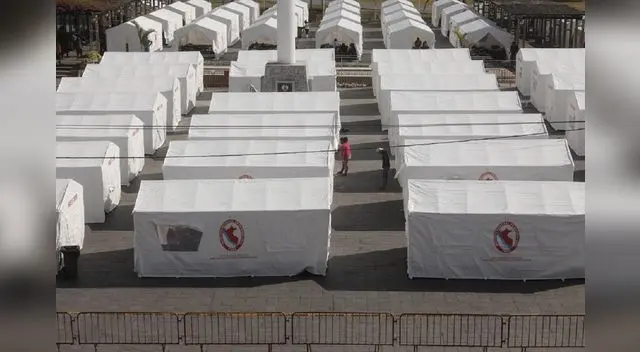 Cerca de 400 ciudadanos varados son beneficiados con la instalación de estas carpas.