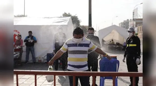 Cerca de 400 ciudadanos varados son beneficiados con la instalación de estas carpas.