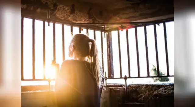 La vitamina D regula el calcio y el fosfato del cuerpo. La vitamina D regula el calcio y el fosfato del cuerpo.