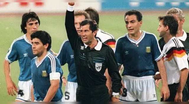 Maradona sigue generando polémica. Maradona sigue generando polémica.