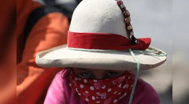 Caminantes en la Panamericana del Norte Caminantes en la Panamericana del Norte