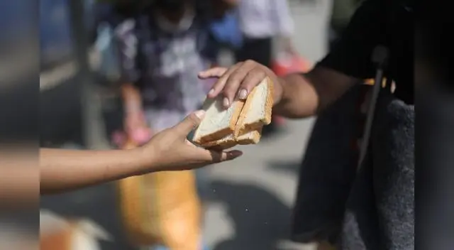 Caminantes en la Panamericana del Norte Caminantes en la Panamericana del Norte