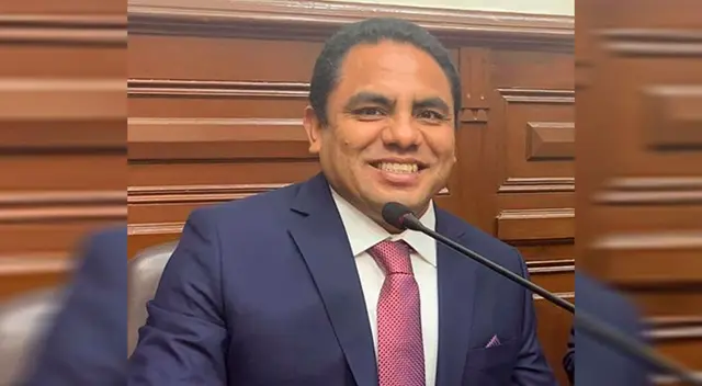 Aron Espinoza Aron Espinoza