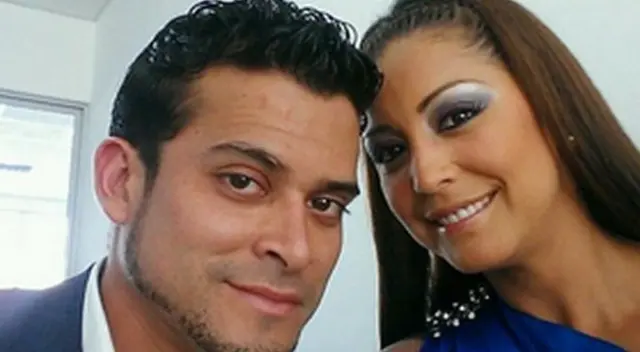 Los padres se mostraron emocionados por la atención que le presta su hijo a sus estudios. Los padres se mostraron emocionados por la atención que le presta su hijo a sus estudios.