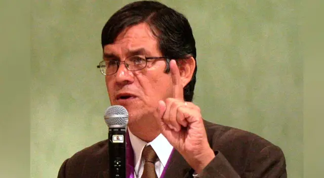 Ciro Maquiña sugiere al Gobierno en decretar inmovilización total por 3 días a la semana. Ciro Maquiña sugiere al Gobierno en decretar inmovilización total por 3 días a la semana.