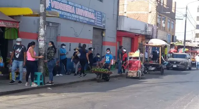 Comerciantes abarrotaron mercado de Trujillo pese a estado de emergencia.