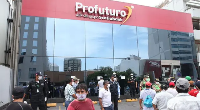 Trabajadores podrán retirar 3 mil soles de su fondo de pensiones. Trabajadores podrán retirar 3 mil soles de su fondo de pensiones.