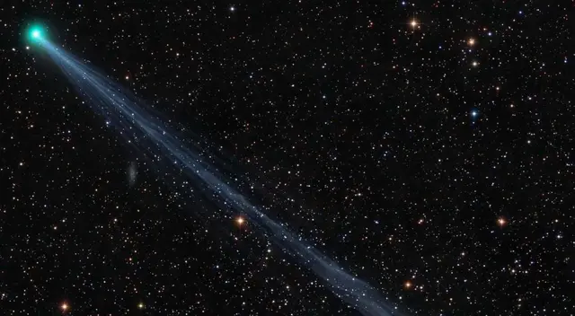 El horario en que podrás ver al cometa Swan es de madrugada.