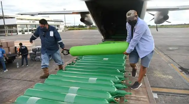 Tanques de oxígeno enviados a Loreto