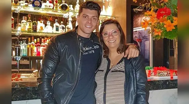 Dice que extraña mucho a su mamá Dice que extraña mucho a su mamá