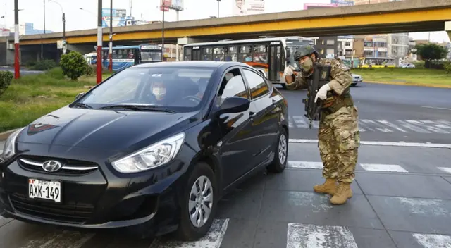 Fuerzas Armadas salió a las calles para poner orden. Fuerzas Armadas salió a las calles para poner orden.