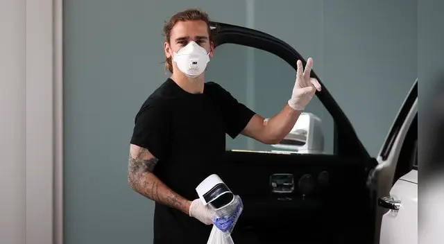 Antoine Griezmann se muestra feliz en su vuelta a Barcelona