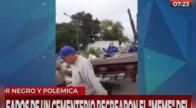 El video generó que los hombres fueran despedidos del cementerio.