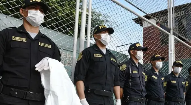 Más policías y militares saldrán a las calles para hacer respetar la cuarentena.