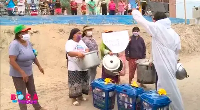 'En boca de Todos' y Unicachi entregaron canastas a mamitas. 'En boca de Todos' y Unicachi entregaron canastas a mamitas.