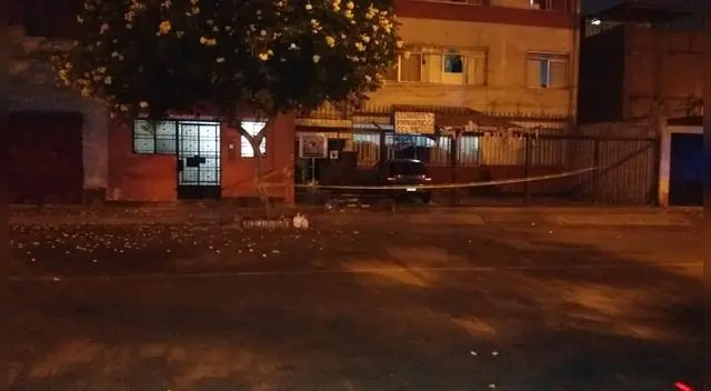 Abandonan ataud en plena vía publica Abandonan ataud en plena vía publica