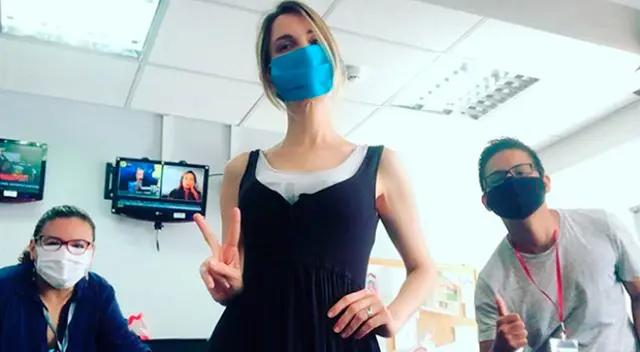 Juliana Oxenford y producción ATV Juliana Oxenford y producción ATV