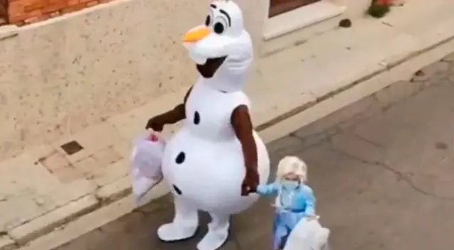 El hombre se disfraza junto a su hija y enternece las redes sociales. El hombre se disfraza junto a su hija y enternece las redes sociales.