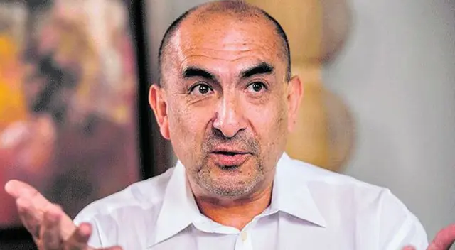 Elmer Huerta asegura que la curva de infectado descenderá la próxima semana