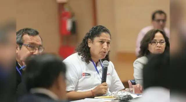 La ministra del Ambiente idicó que esta medida será una oportunidad a los municipios para reducir costos de operación con los residuos sólidos.