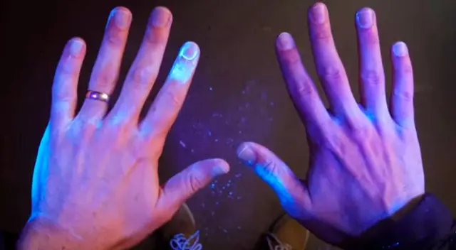 Experimento demuestra lo rápido que se propaga un virus. Experimento demuestra lo rápido que se propaga un virus.