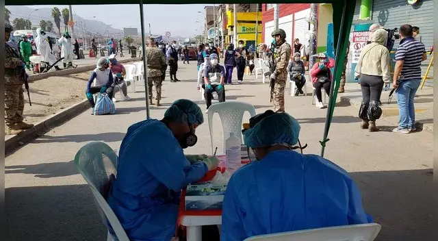Los que resulten positivo deberán cumplir cuarentena en sus casas y recibirán una canasta de víveres