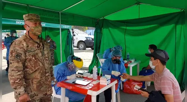 Los que resulten positivo deberán cumplir cuarentena en sus casas y recibirán una canasta de víveres