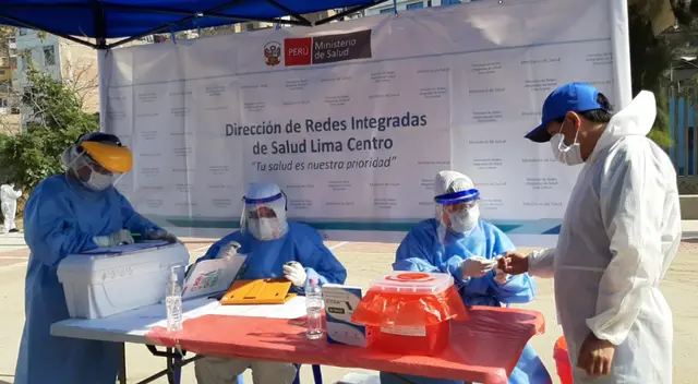 Martín Vizcarra anunció que se deberán intervenir los 2.000 mercados a nivel nacional.