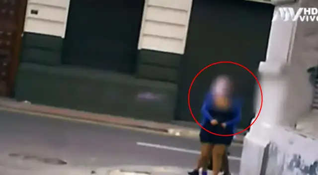 Trabajadoras sexuales ofrecían sus servicios en medio de la cuarentena.