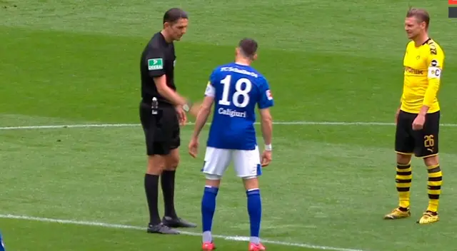 El sorteo de cancha también mantuvo distanciamiento social.
