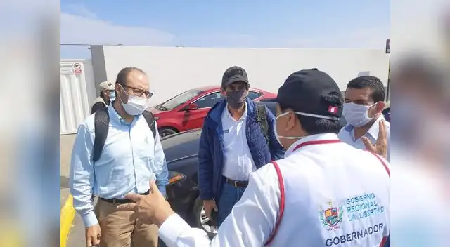 Ministro de Transporte y Comunicaciones, Carlos Lozada, anunció que se enviará a La Libertad cinco respiradores mecánicos para los pacientes con Covid-19. Ministro de Transporte y Comunicaciones, Carlos Lozada, anunció que se enviará a La Libertad cinco respiradores mecánicos para los pacientes con Covid-19.