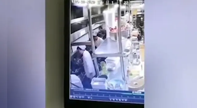 El video generó repudio por parte de los internautas en las redes sociales. El video generó repudio por parte de los internautas en las redes sociales.