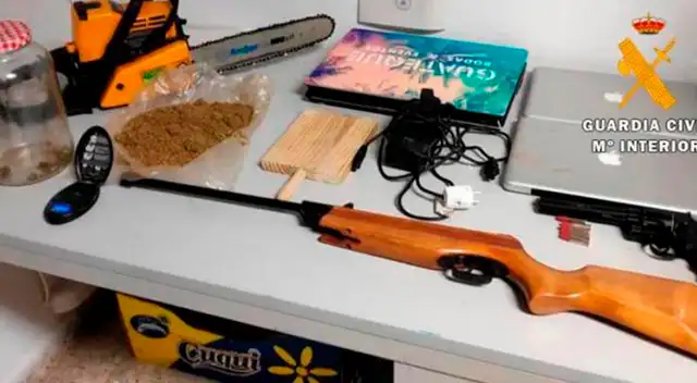 Los ladrones se robaron las pertenencias del difunto.