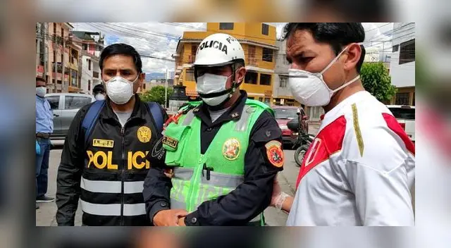 Policía fue descubierto recibiendo una coima Policía fue descubierto recibiendo una coima